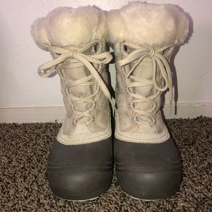 Columbia snow boots